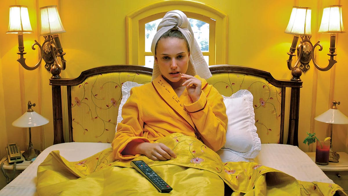 Nhiều loại đèn độc đáo được sử dụng trong phim. Nguồn: The Royal Tenenbaums Nhiều loại đèn độc đáo được sử dụng trong phim. Nguồn: The Royal Tenenbaums