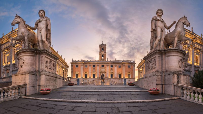 Quảng trường Piazza Del Campidoglio - &Yacute;